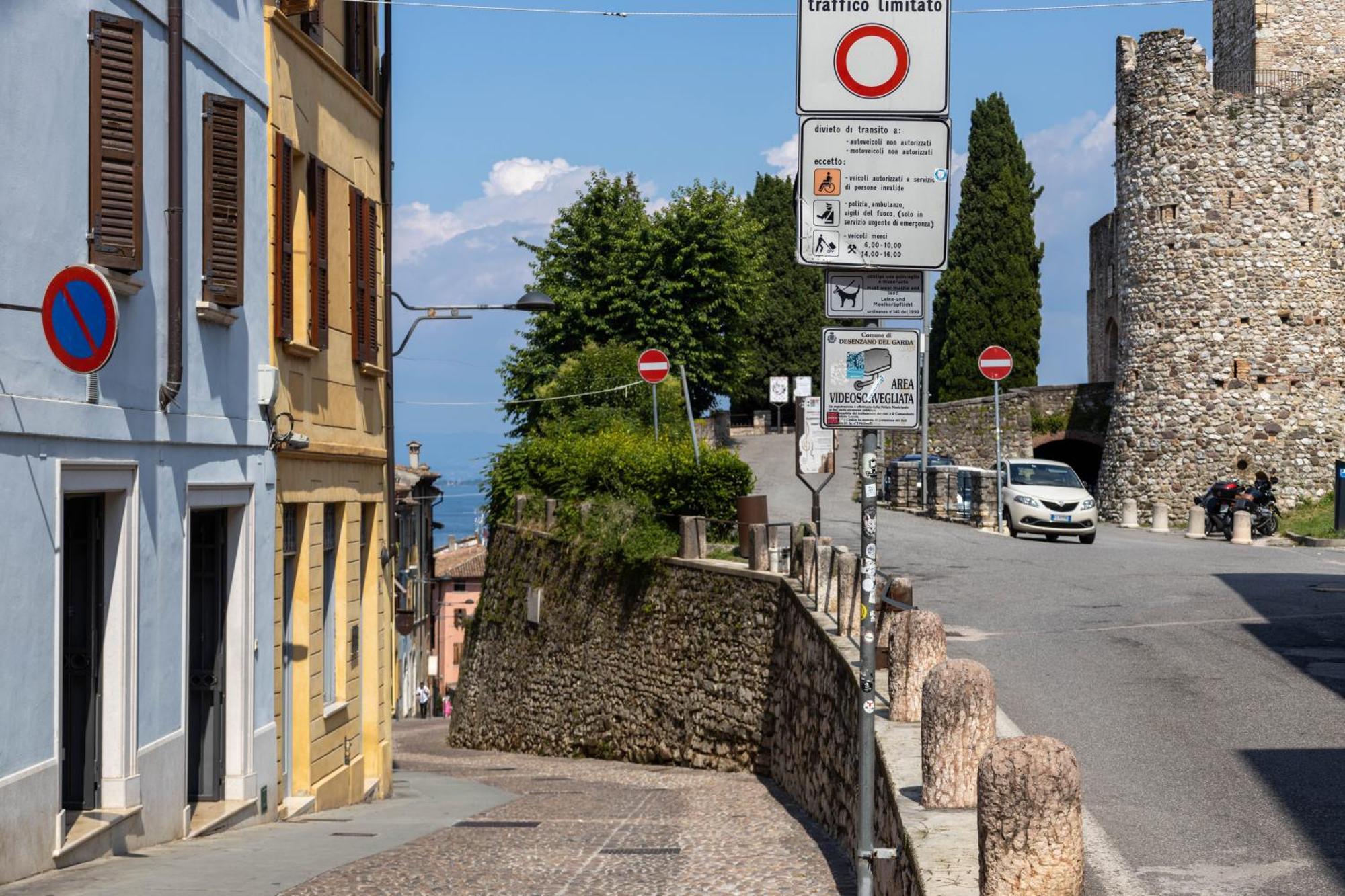 Haus Martina Apartment Desenzano del Garda Exterior foto